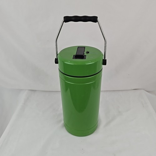 Vintage green metal - metal, hot
